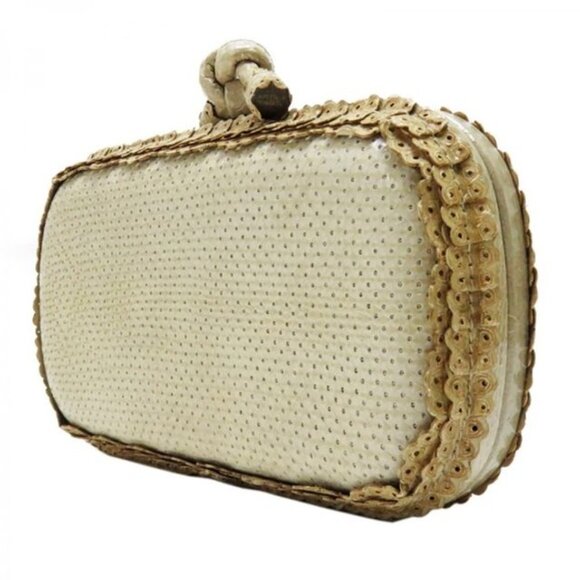 Bottega Veneta All Leather Knot Clutch - Picture 3 of 15